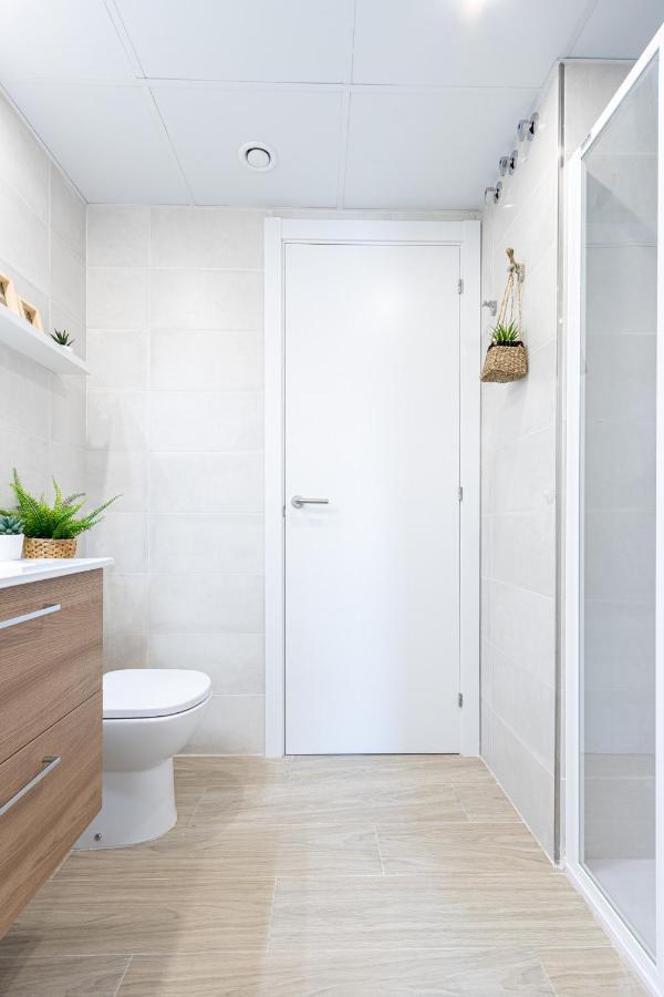 M A R I V E N T Suite With Bathroom And Terrace 50 M2 로지즈 외부 사진