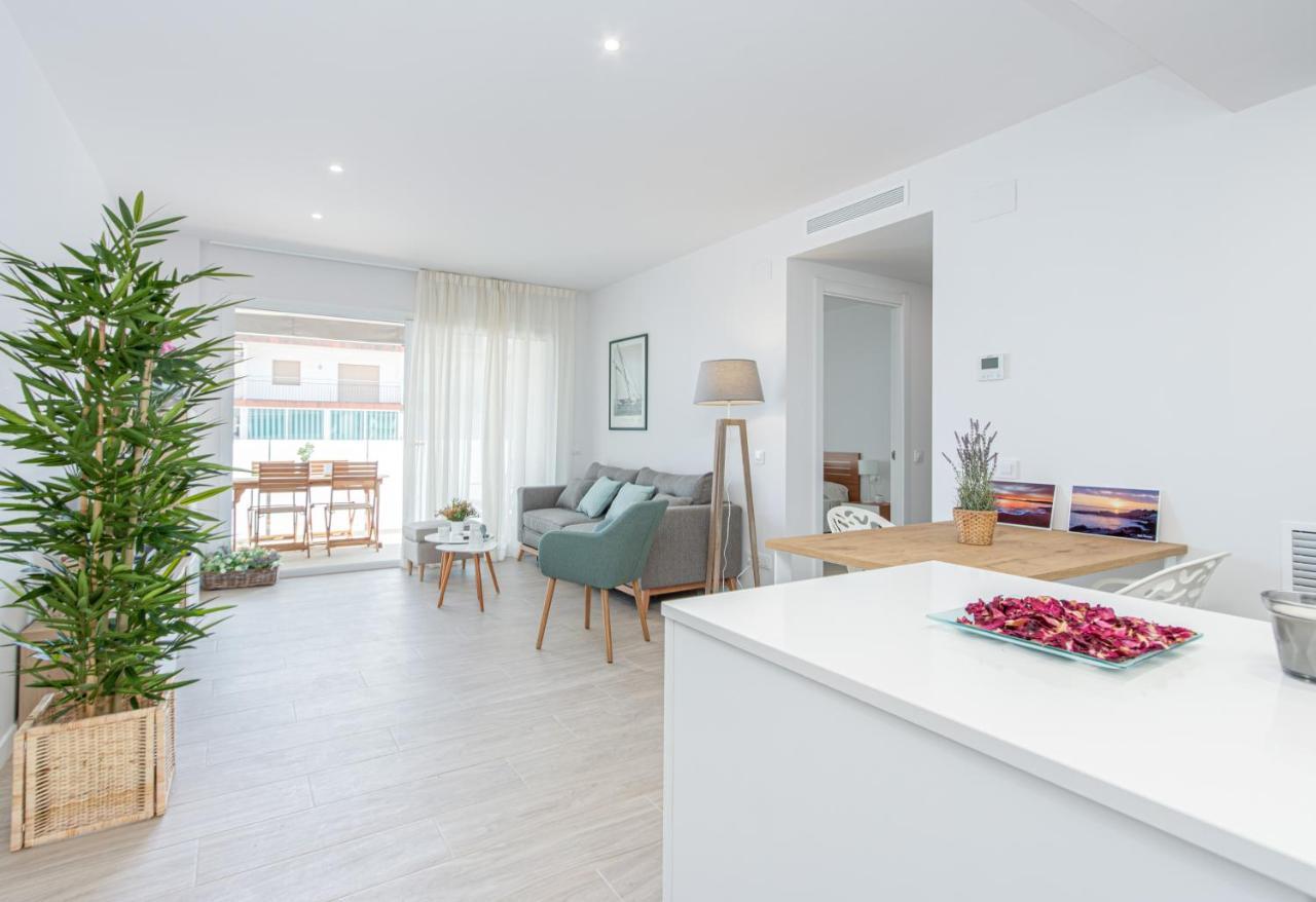 M A R I V E N T Suite With Bathroom And Terrace 50 M2 로지즈 외부 사진